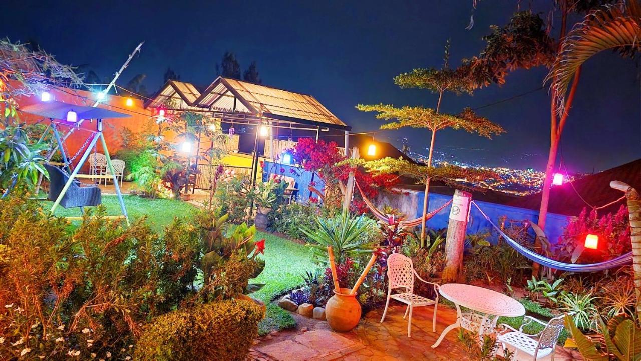 Yambi Guesthouse Kigali Esterno foto