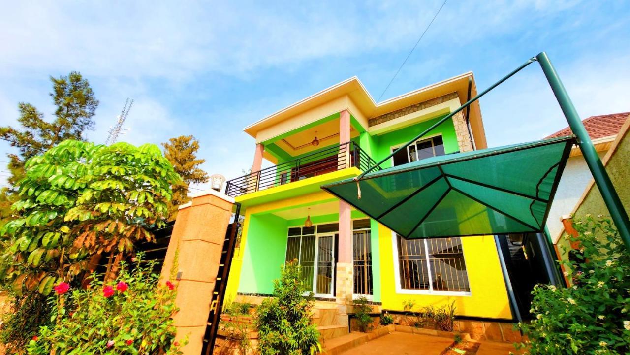 Yambi Guesthouse Kigali Esterno foto
